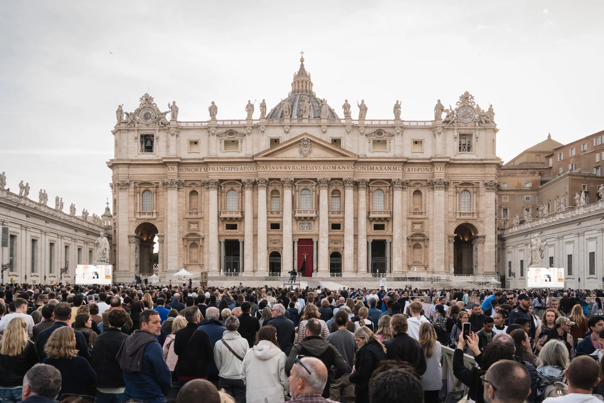 Тип 2 діабет, гіпертонія та бронхоектазія: які захворювання Папи Франциска підвищили ризик інсульту